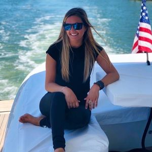 Meet your Posher, Steph